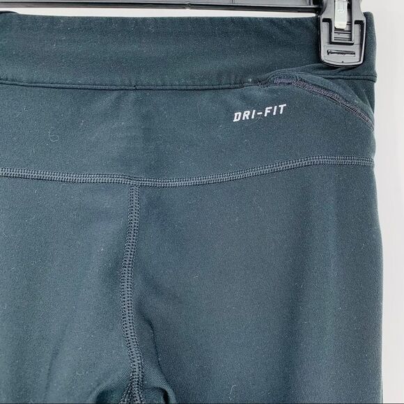 Nike cropped legging Sz Small - Picture 3 of 4
